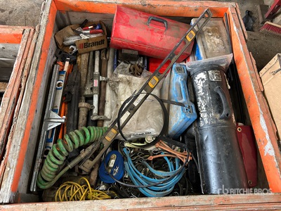 Quantity of (1) Crates of Hand Tools & Supplies Varios, tienda, almacen, consumidor