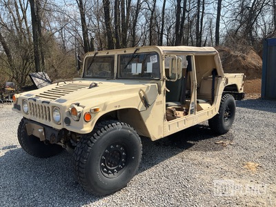 1987 AM General M1097R1 HMMWV 4 Door Soft Top w/Truck Body
