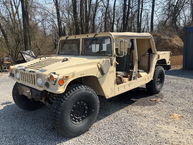 1987 AM General M1097R1 HMMWV 4 Door Soft Top w/Truck Body