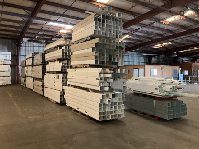 unknown miscellaneous PVC fencing (Unused)
