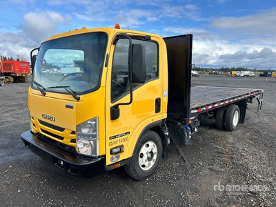 2022 Isuzu NPR 4x2 Flatbed Truck