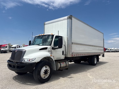 2022 International MV607 4x2 Moving Van Truck