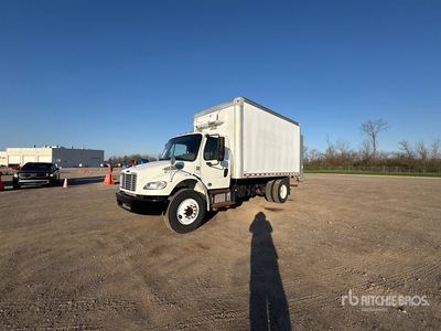 2018 Freightliner M2 106 4x2 Furgoneta caja cerrada