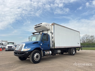 2018 International 4300 4x2 Ciężarówka chłodnia