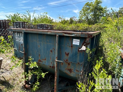 22 ft 4 in 30 cyd Roll-Off Container