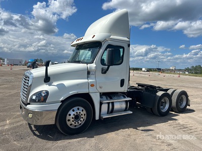 2018 Freightliner Cascadia 125 6x4 Cabeza Tractora Cabina Corta