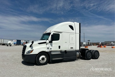 2023 Freightliner Cascadia 126 6x4 T/A Sleeper Truck Tractor