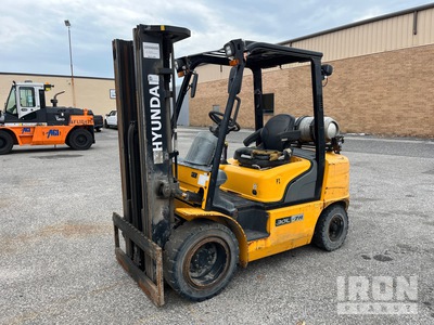 2018 Hyundai 30L-7A 6000 lb Pneumatic Tire Forklift