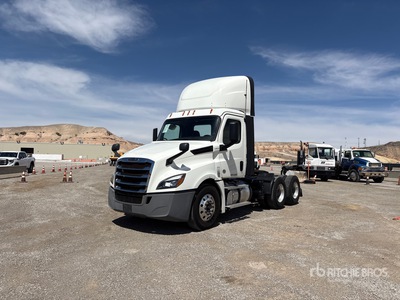 2020 Freightliner Cascadia 126 6x4 Cabeza Tractora Cabina Corta