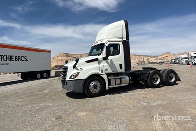 2020 Freightliner Cascadia 126 6x4 Cabeza Tractora Cabina Corta