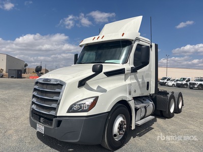 2019 Freightliner Cascadia 126 6x4 T/A Day Cab Truck Tractor