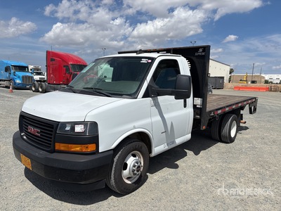 2019 GMC SAVANA 3500 4x2 Flatbed Truck