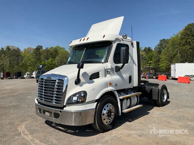 2017 Freightliner Cascadia 113 Cabeza Tractora Cabina Corta