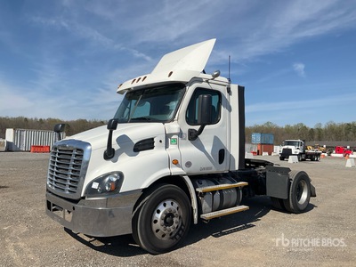 2017 Freightliner Cascadia 113 4x2 S/A Day Cab Truck Tractor