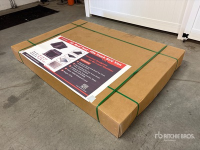 2026 EG EarthyGrounds X2 8 ft 8 in x 4 ft 10 in Hard Shell Rooftop Tent Struttura mobile (Unused)