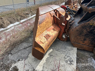 EDF 130 in Q/C V-Ditching Excavator Bucket - Fits John Deere 350D LC