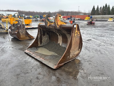 RF 75 in Q/C Cleanup Excavator Bucket - Fits John Deere 350G LC