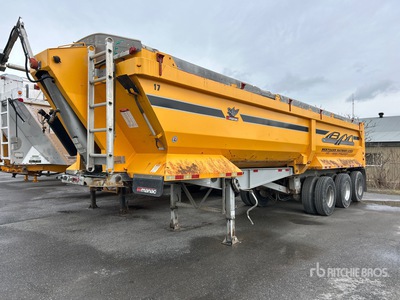 2019 Manac 44332A000 33 ft Tri/A End Dump Trailer