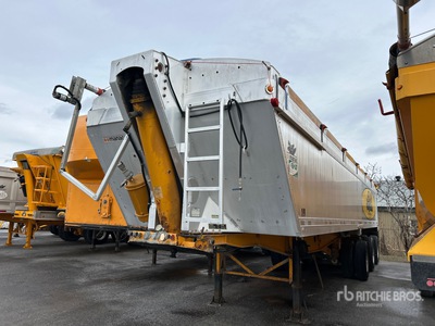 2006 Manac 43337C10 43 ft Tri/A Aluminum End Dump Trailer