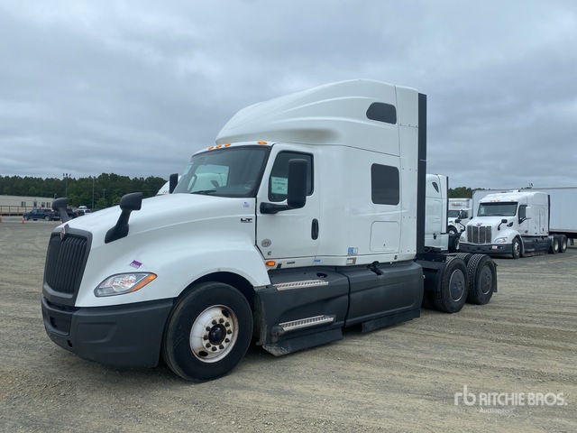 2023 International LT625 6x4 T/A Sleeper Truck Tractor