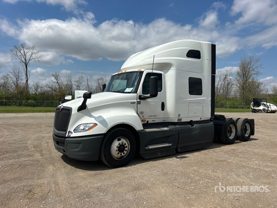 2023 International LT625 6x4 Cabeza Tractora Cabina Dormitorio