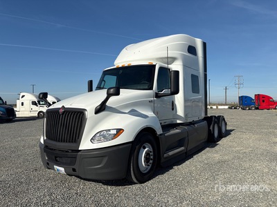 2023 International LT62F 6x4 T/A Sleeper Truck Tractor
