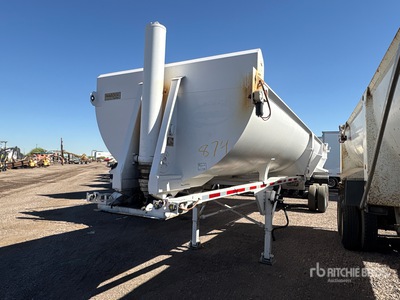 2018 Veradyn 38 ft T/A End Dump Trailer