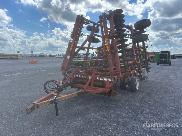 2013 Sunflower 6332 24 ft Single Point Land Finisher