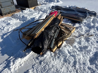 Quantity of T-Post, Cable, and Post Pounder معدات بناء متنوعة