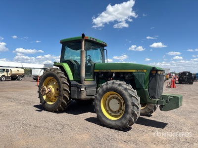 2001 John Deere 8410 4WD Tractor Agrícola