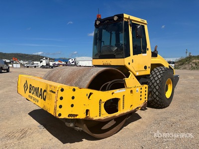 2013 Bomag BW216D-4 Rodillo compactador