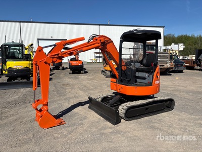 1998 Hitachi EX30UR-3 Minibagger