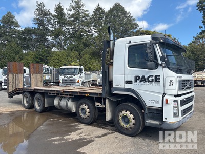 2005 Volvo FM12 420 8x4 Twin-Steer Flatbed Truck