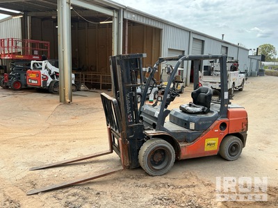 2018 (unverified) Toyota 8FGU30 4900 lb Pneumatic Tire Forklift