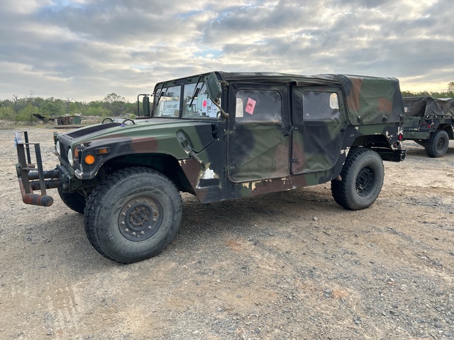 AM General M1097R1 HMMWV 4 Door Soft Top w/Truck Body