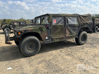 2005 AM General M1097R1 HMMWV 4 Door Soft Top w/Truck Body
