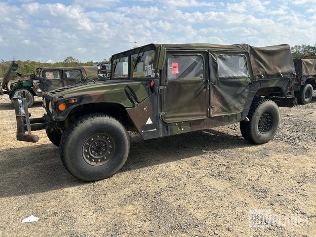 2005 AM General M1097R1 HMMWV 4 Door Soft Top w/Truck Body