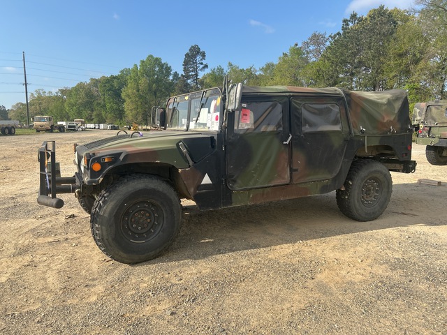AM General M1097R1 HMMWV 4 Door Soft Top w/Truck Body