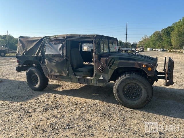 AM General M1097R1 HMMWV 4 Door Soft Top w/Truck Body