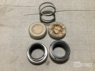 (8) Crane Deming 122674 Spring Loaded Shaft Seals