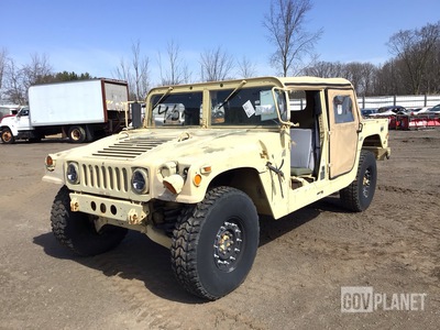 2006 AM General M1097R1 HMMWV 4 Door Soft Top w/Truck Body