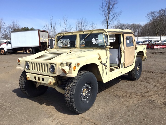 2006 AM General M1097R1 HMMWV 4 Door Soft Top w/Truck Body