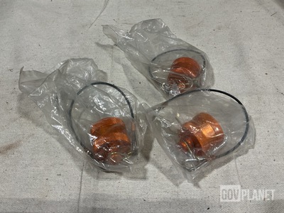 (7) Aeroquip 575R989H04 Quick Disconnect Caps
