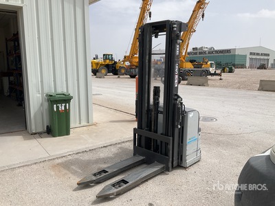 2024 Mitsubishi PSH160 Electric Stacker