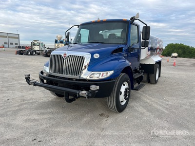 2019 International MV607 2250 gal 4x2 Water Truck