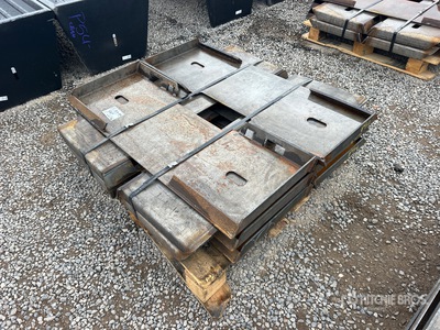 Quantity of (10) 2025 Kit Containers QT-F-BLANK Skid Steer Attachment Mounting Plate (Unused)