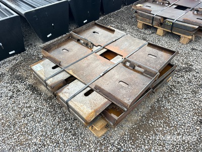 Quantity of (10) 2025 Kit Containers QT-F-BLANK Skid Steer Attachment Mounting Plate (Unused)