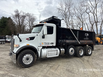 2018 Peterbilt 567 8x4 4-Achs Kipper-Lkw