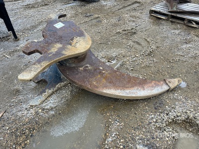 WBM 46 in Q/C Excavator Ripper - Fits Volvo EC210BLC
