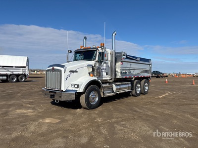 2015 Kenworth T800 6x4 T/A Dump Truck